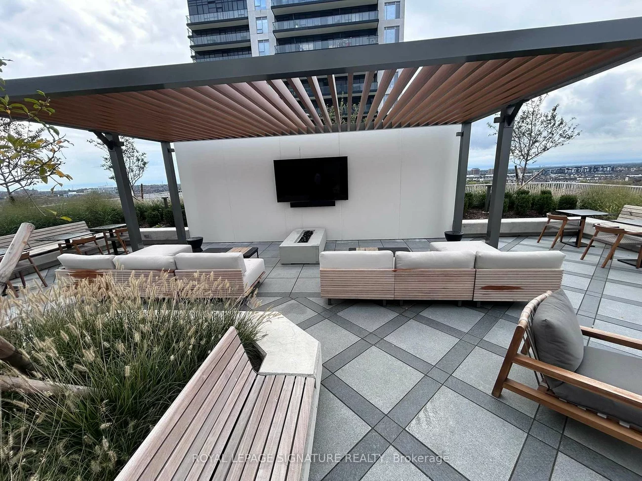 3240, William Coltson, 1010 - JM Joshua Meadows, Oakville