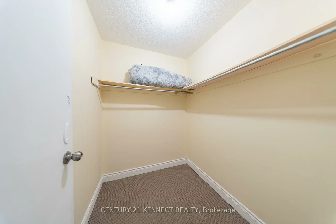 1030, Falgarwood, 1005 - FA Falgarwood, Oakville