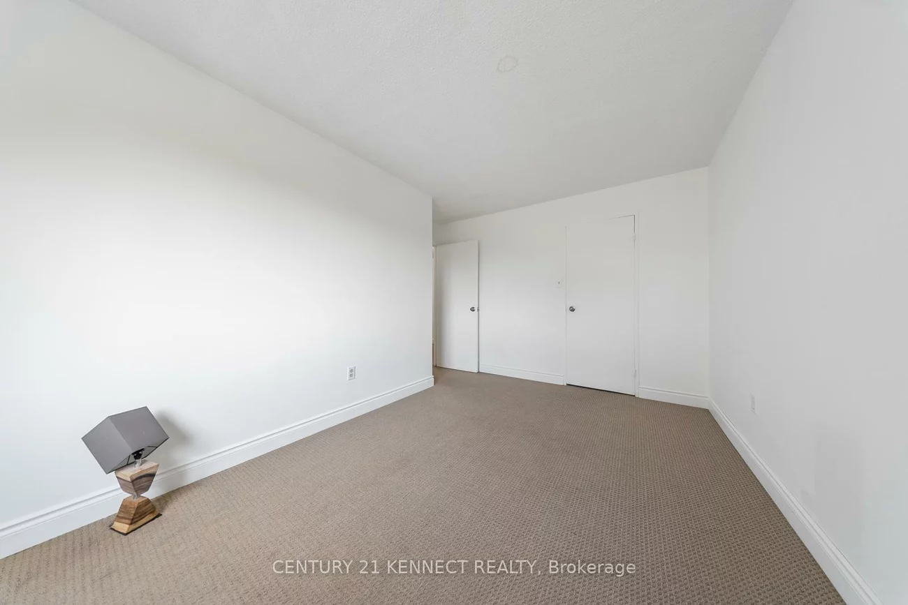 1030, Falgarwood, 1005 - FA Falgarwood, Oakville