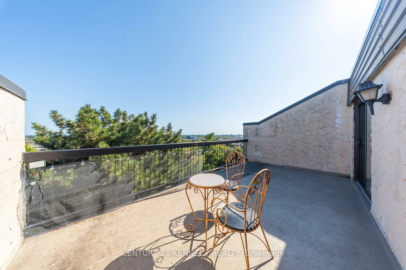 1030, Falgarwood, 1005 - FA Falgarwood, Oakville