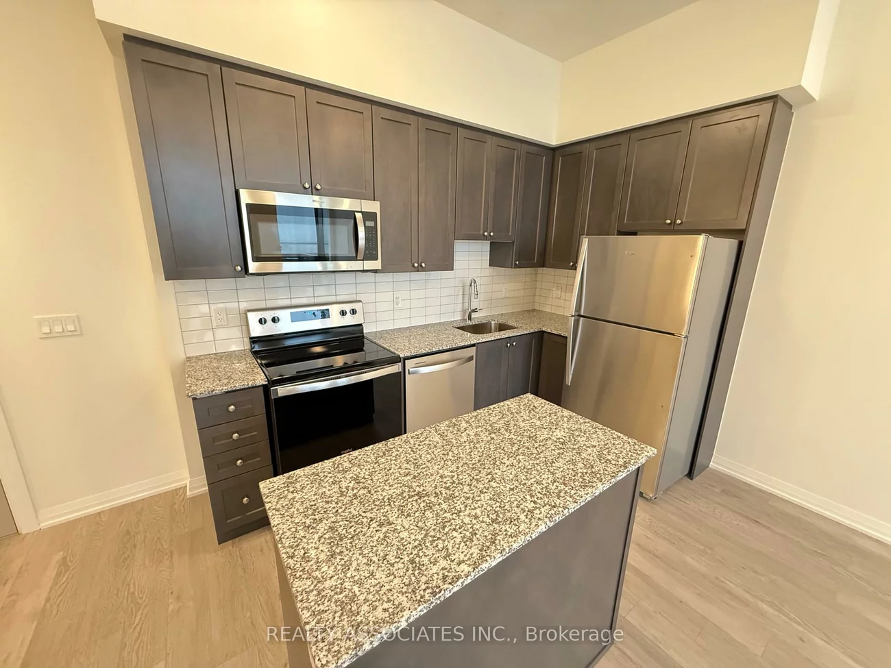 3006, William Cutmore, 1010 - JM Joshua Meadows, Oakville