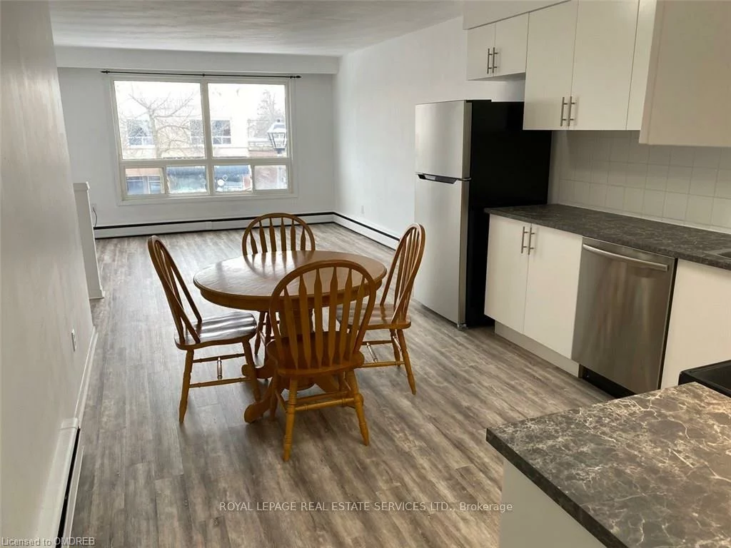 385, KERR, 1002 - CO Central, Oakville