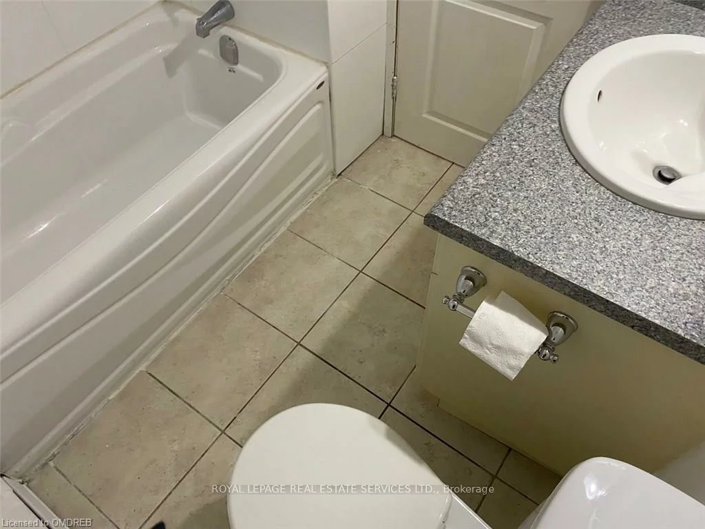 385, KERR, 1002 - CO Central, Oakville