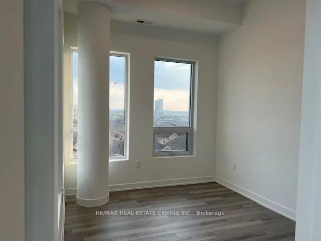 1005, Dundas, 1010 - JM Joshua Meadows, Oakville