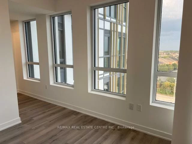 1005, Dundas, 1010 - JM Joshua Meadows, Oakville