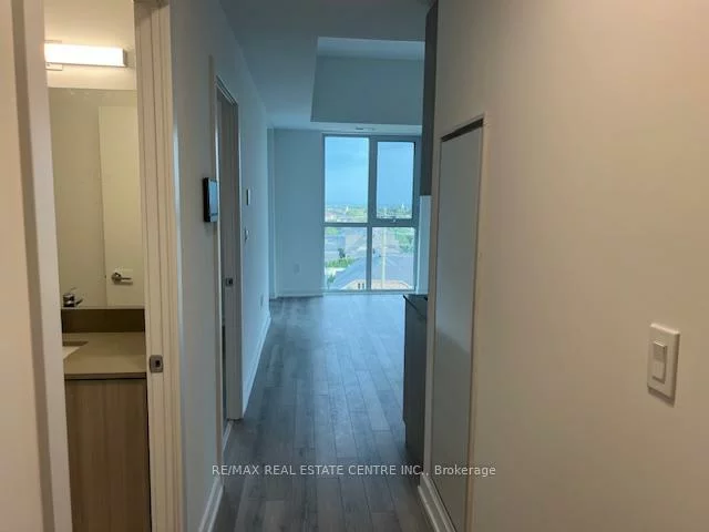 1005, Dundas, 1010 - JM Joshua Meadows, Oakville