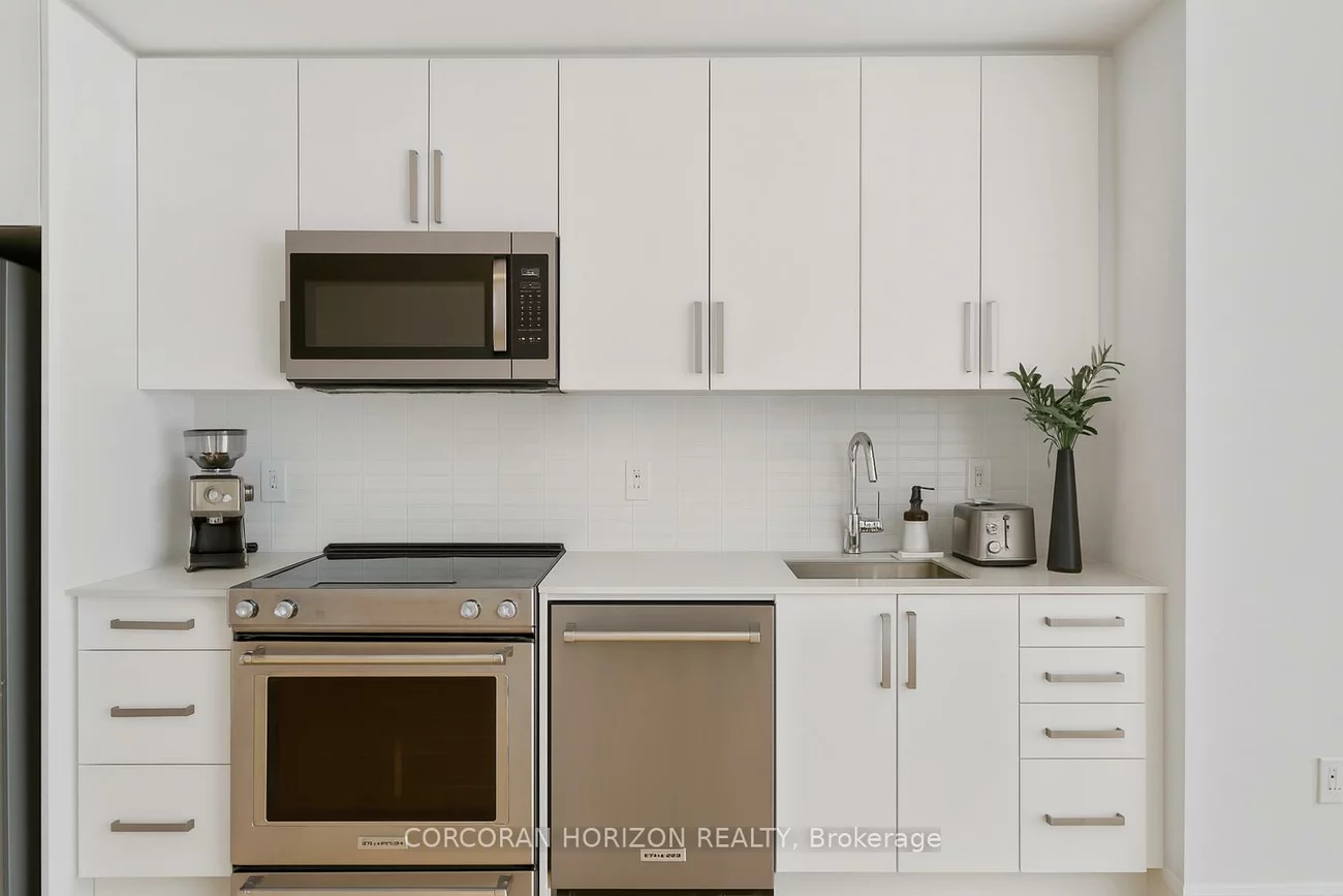 3240, William Coltson, 1010 - JM Joshua Meadows, Oakville