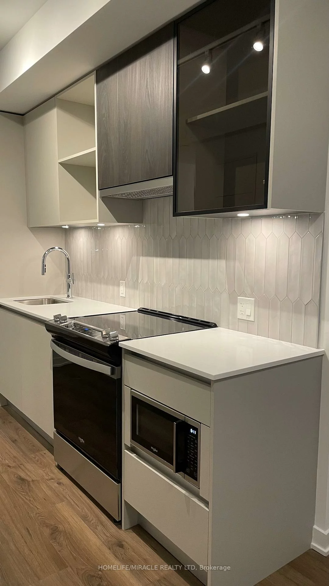 395, Dundas, 1008 - GO Glenorchy, Oakville