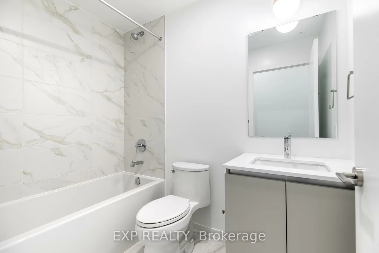 395, Dundas Street West, 1008 - GO Glenorchy, Oakville