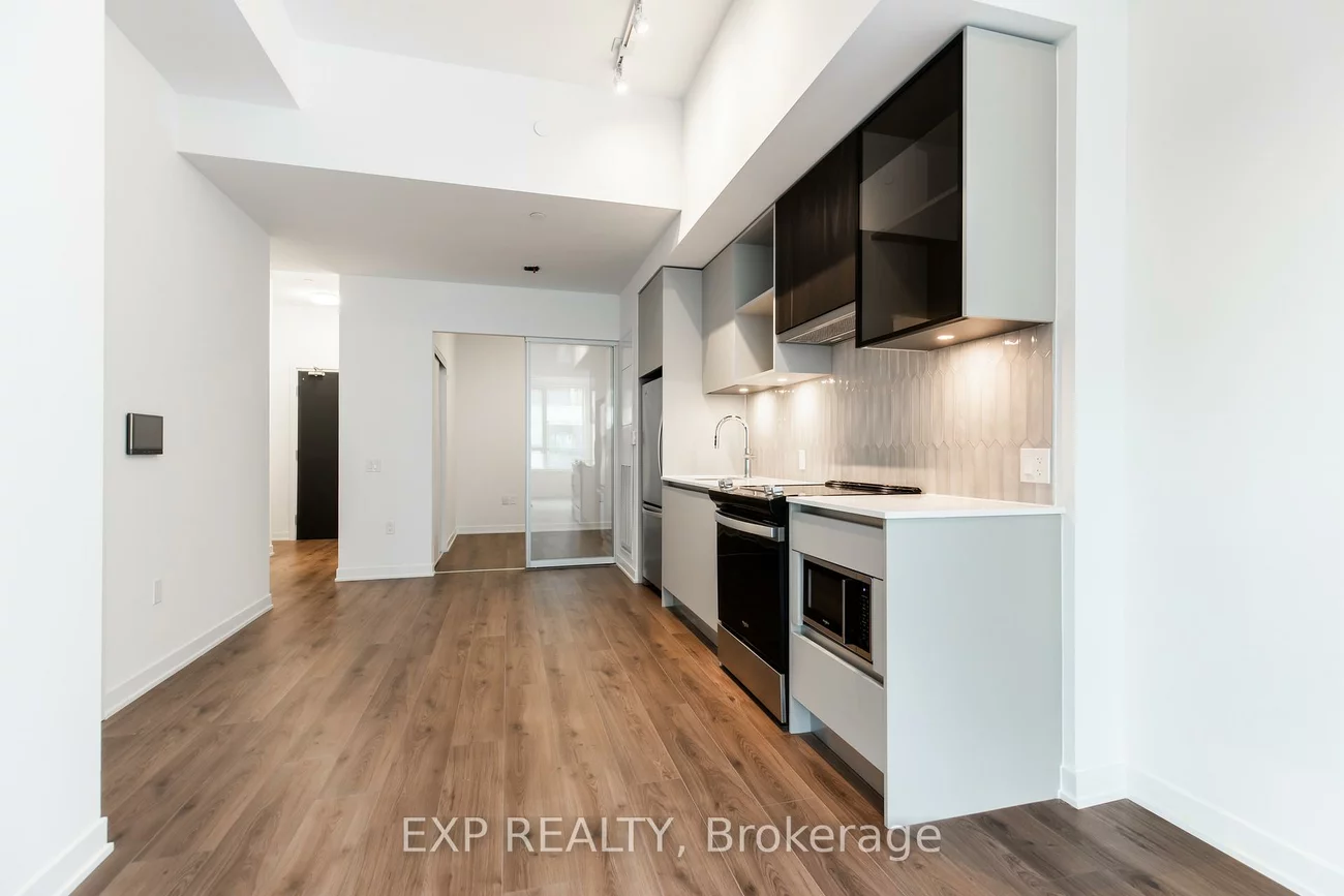 395, Dundas Street West, 1008 - GO Glenorchy, Oakville