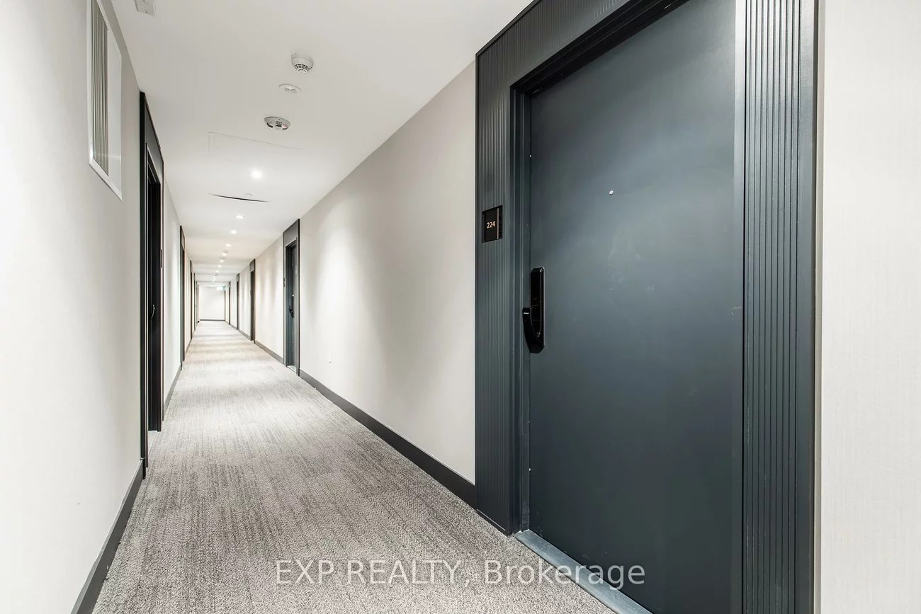 395, Dundas Street West, 1008 - GO Glenorchy, Oakville