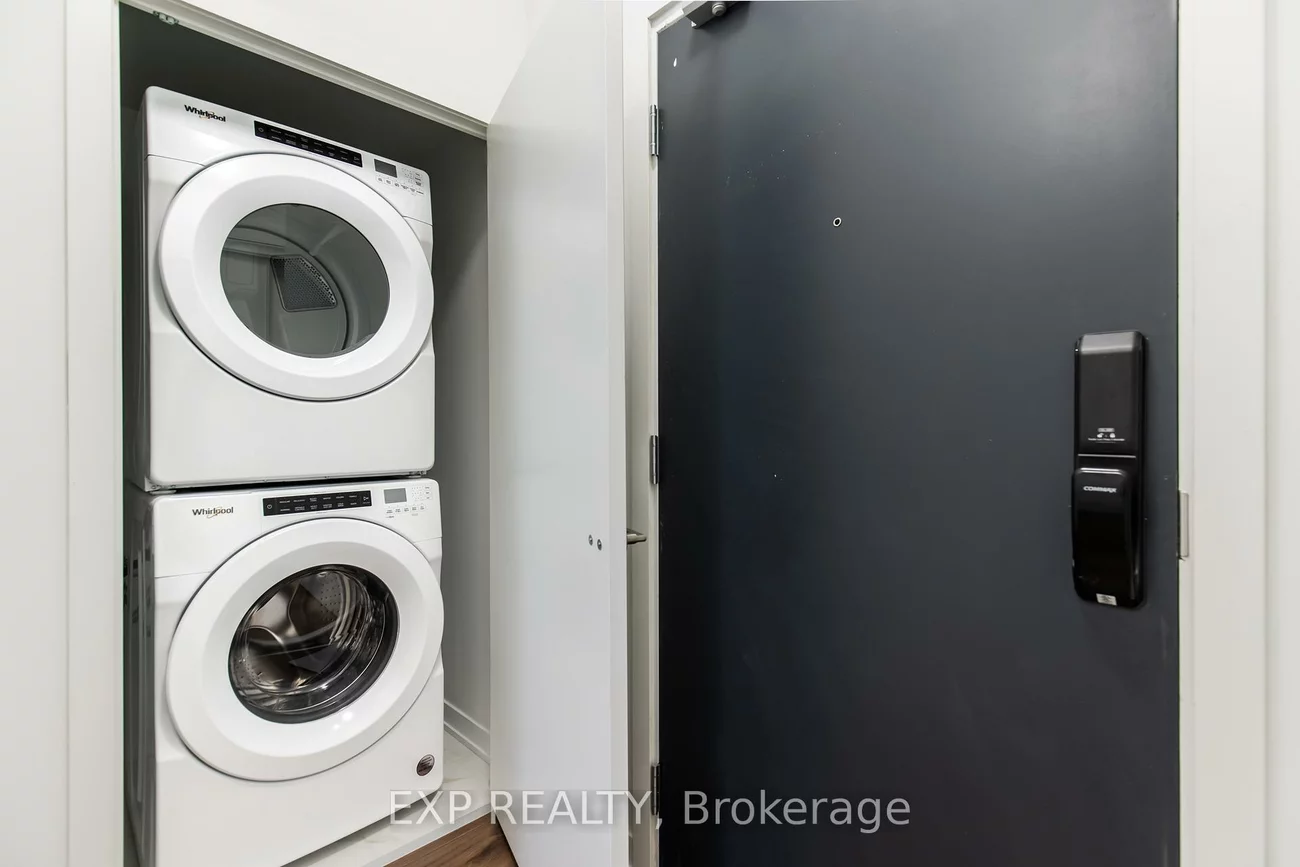 395, Dundas Street West, 1008 - GO Glenorchy, Oakville