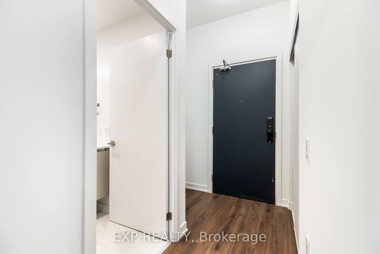 395, Dundas Street West, 1008 - GO Glenorchy, Oakville