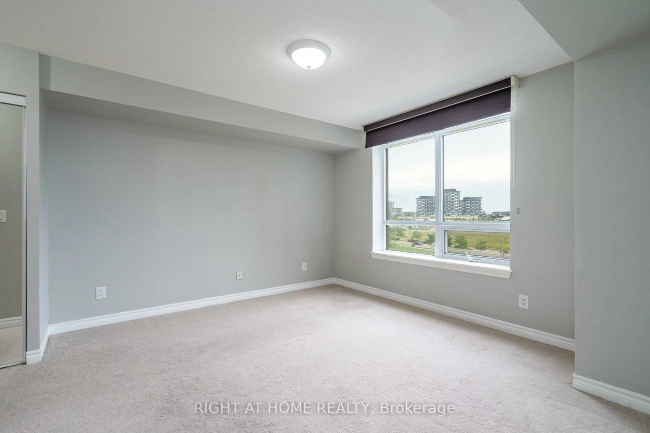 2379, Central Park, 1015 - RO River Oaks, Oakville