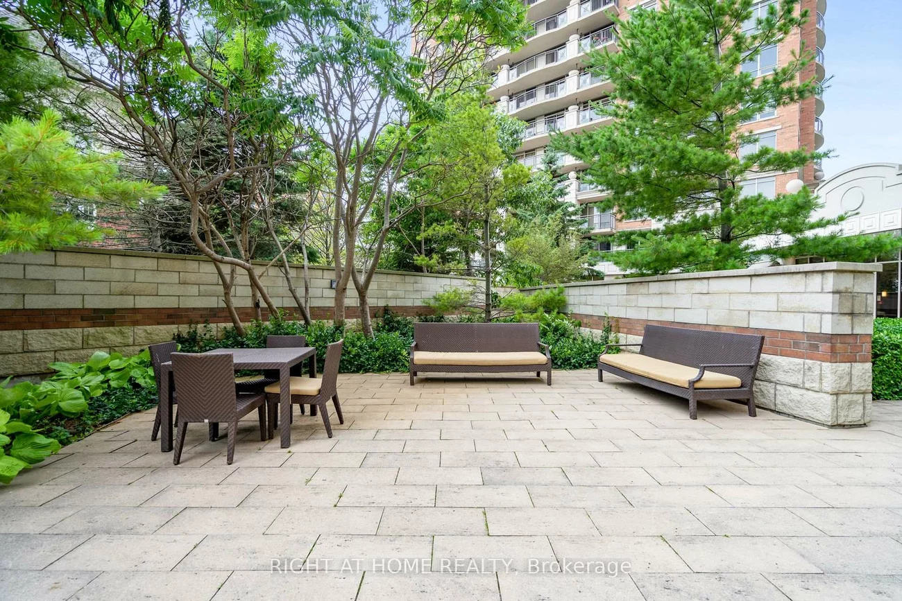 2379, Central Park, 1015 - RO River Oaks, Oakville