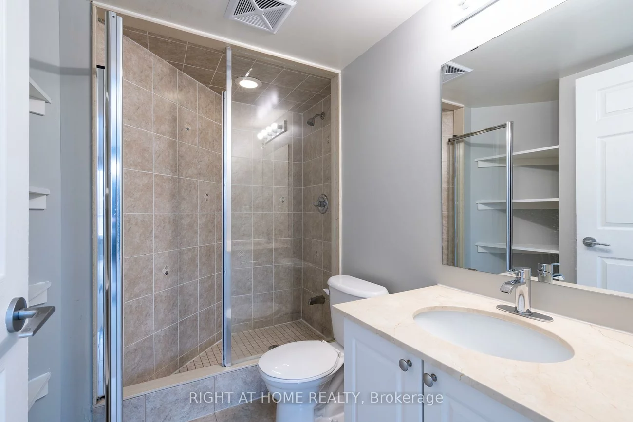 2379, Central Park, 1015 - RO River Oaks, Oakville