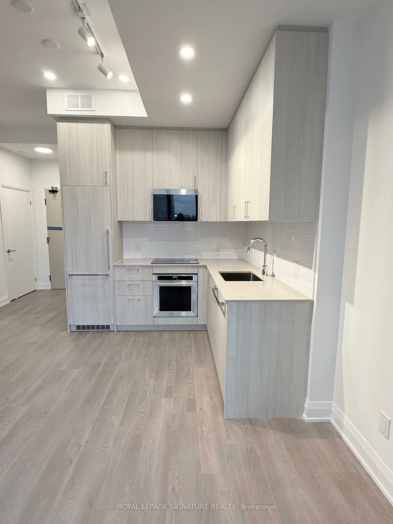 3250, Carding Mill, 1008 - GO Glenorchy, Oakville