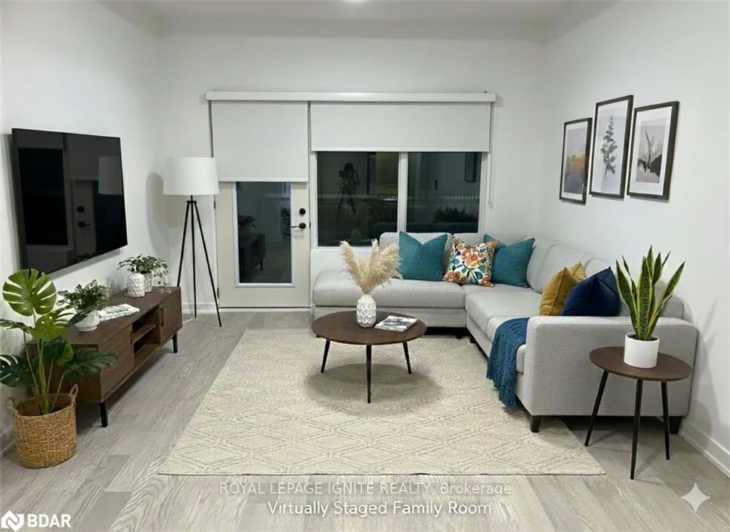 123, Maurice, 1002 - CO Central, Oakville