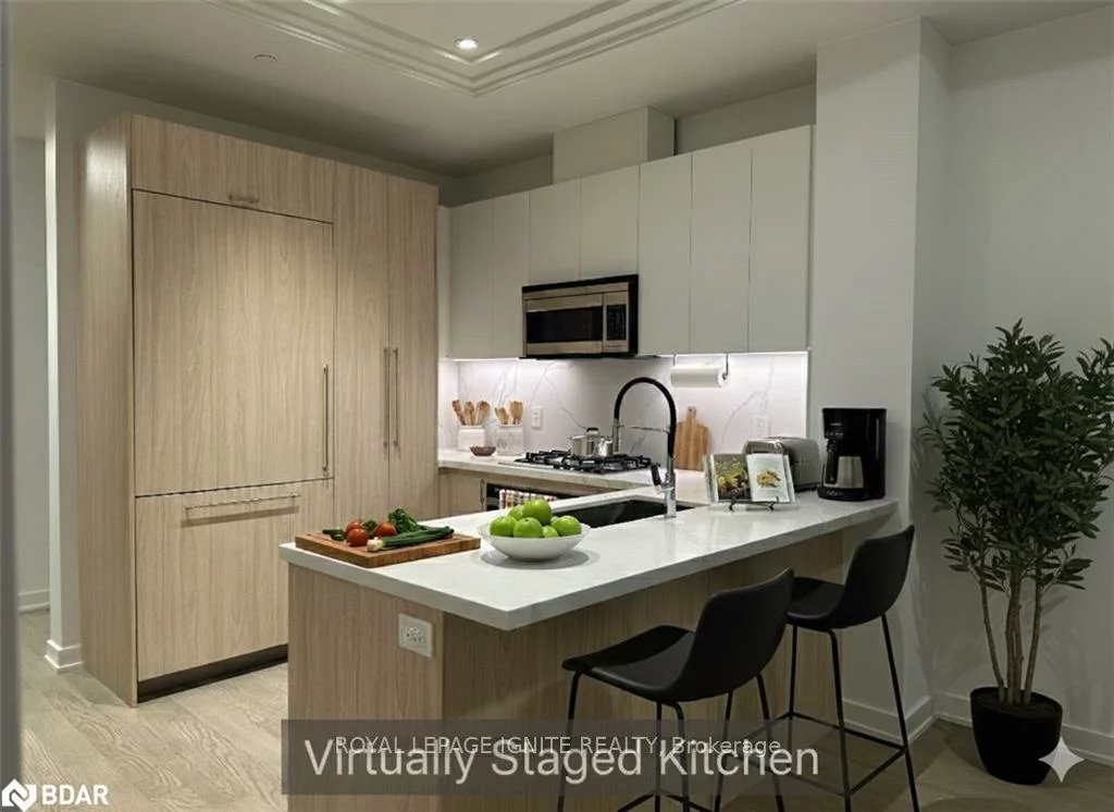 123, Maurice, 1002 - CO Central, Oakville