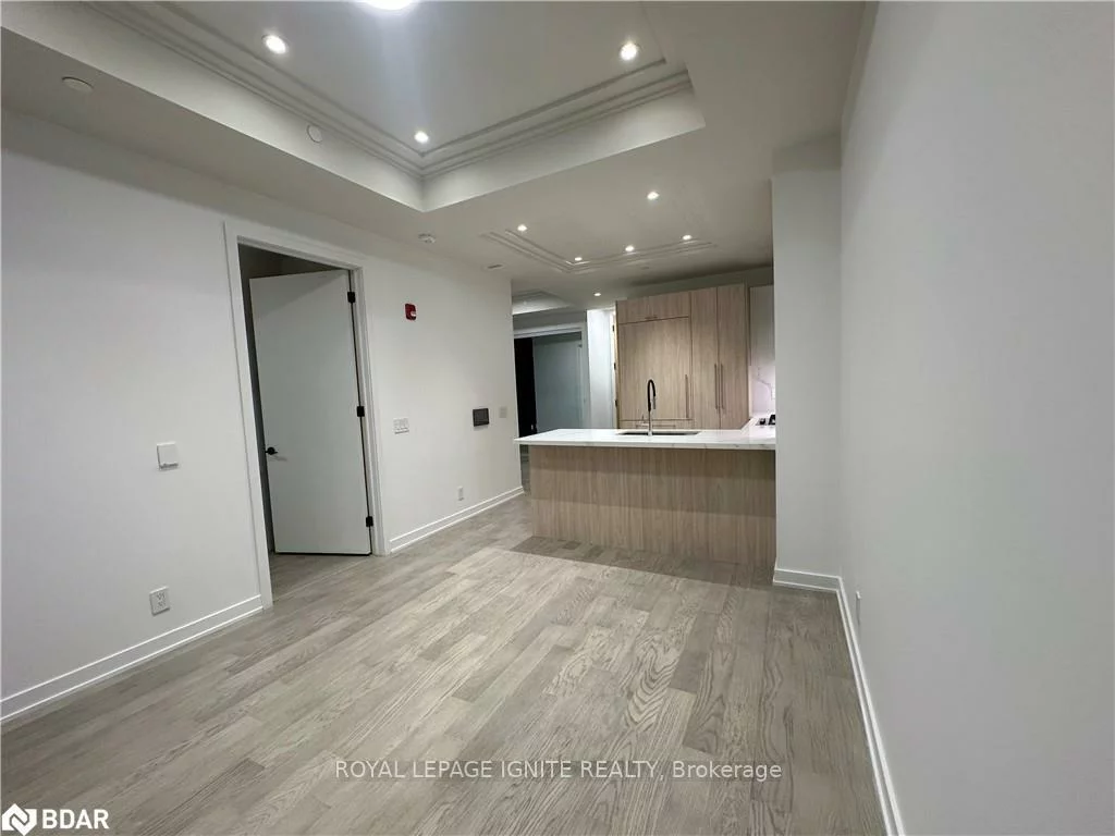 123, Maurice, 1002 - CO Central, Oakville