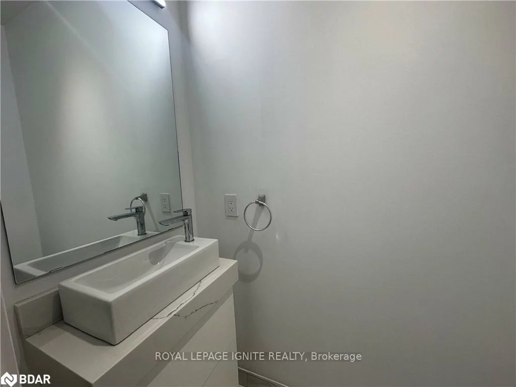 123, Maurice, 1002 - CO Central, Oakville