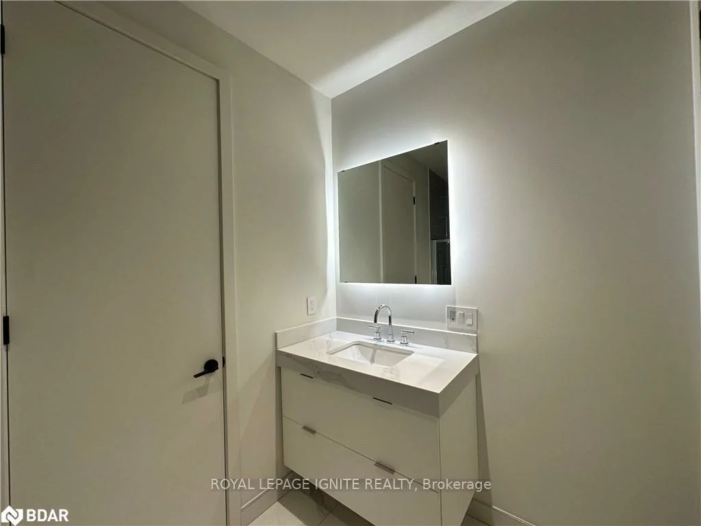 123, Maurice, 1002 - CO Central, Oakville