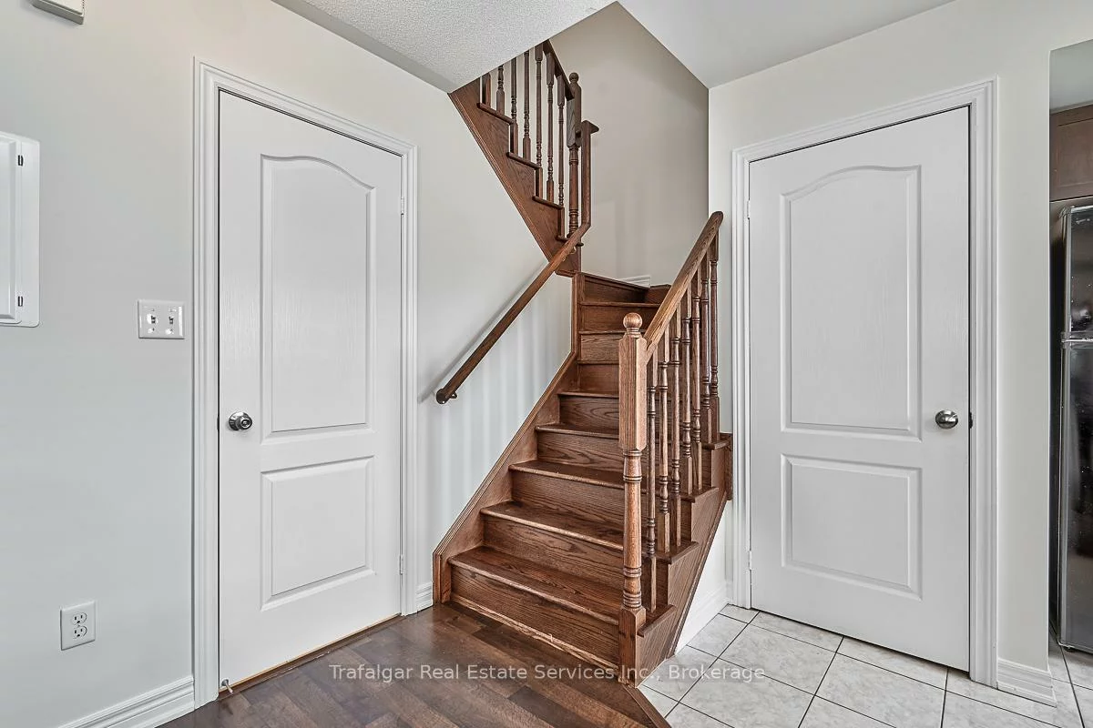 39, Hays, 1015 - RO River Oaks, Oakville