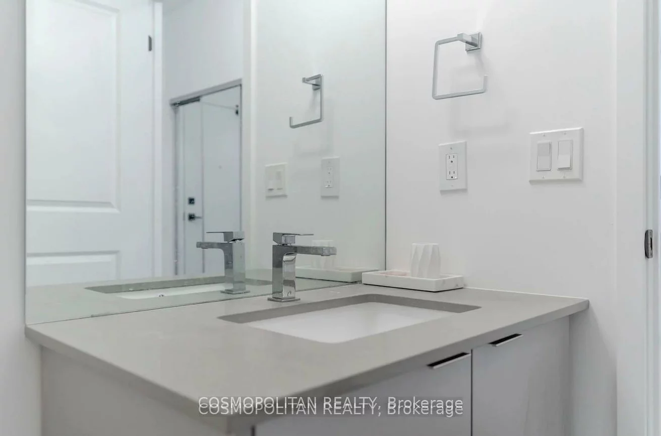 2485, Taunton, 1015 - RO River Oaks, Oakville