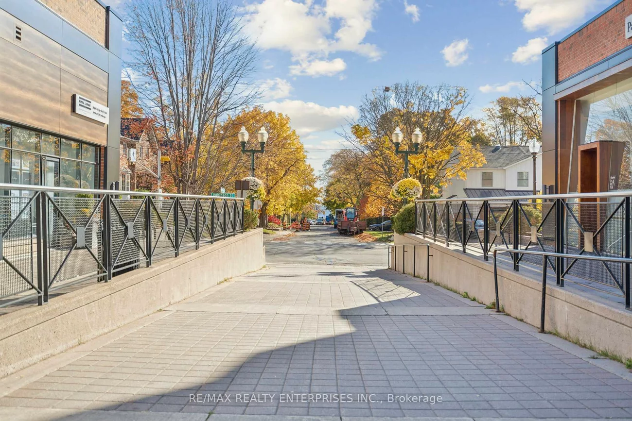 185, Robinson, 1013 - OO Old Oakville, Oakville