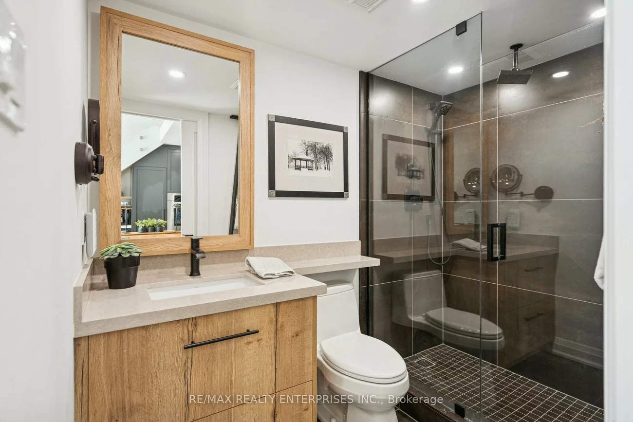 185, Robinson, 1013 - OO Old Oakville, Oakville