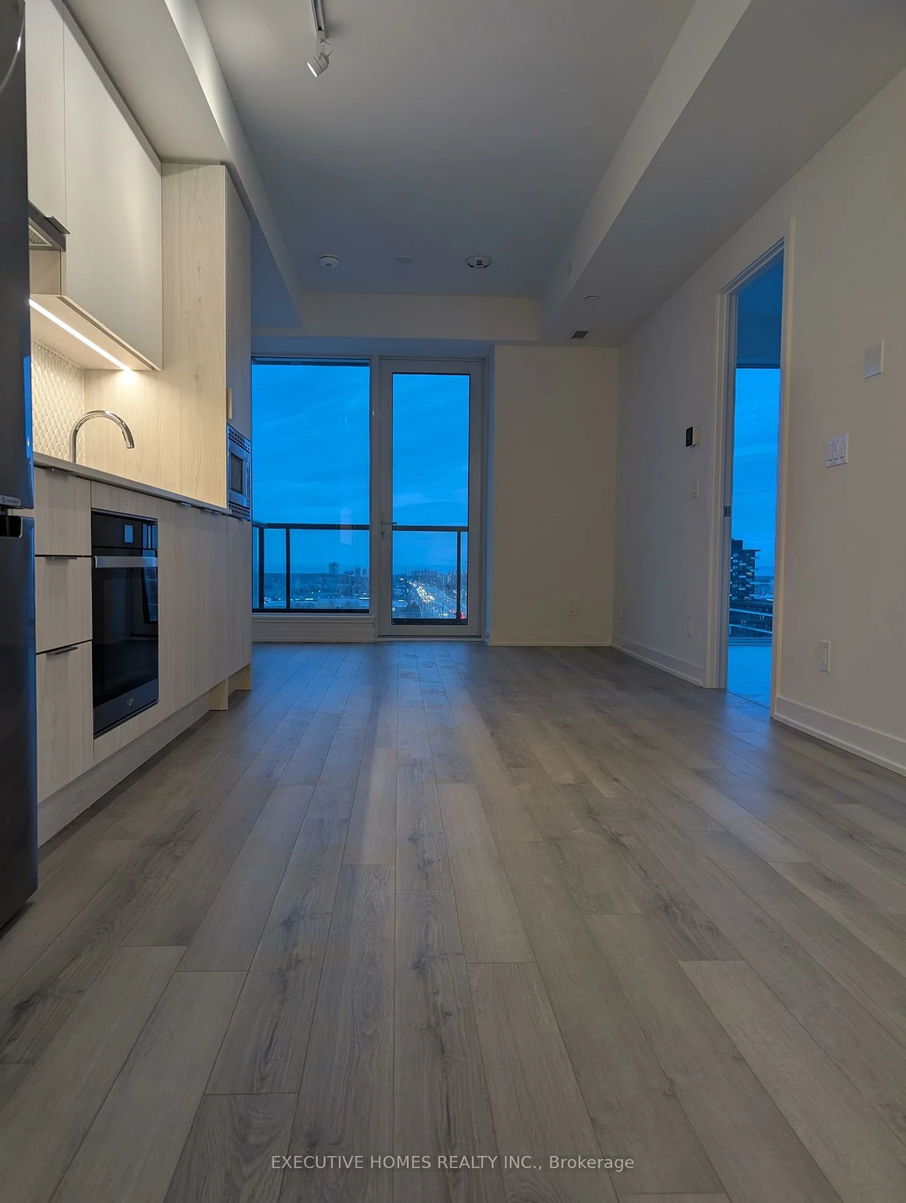 3071, Trafalgar, 1010 - JM Joshua Meadows, Oakville