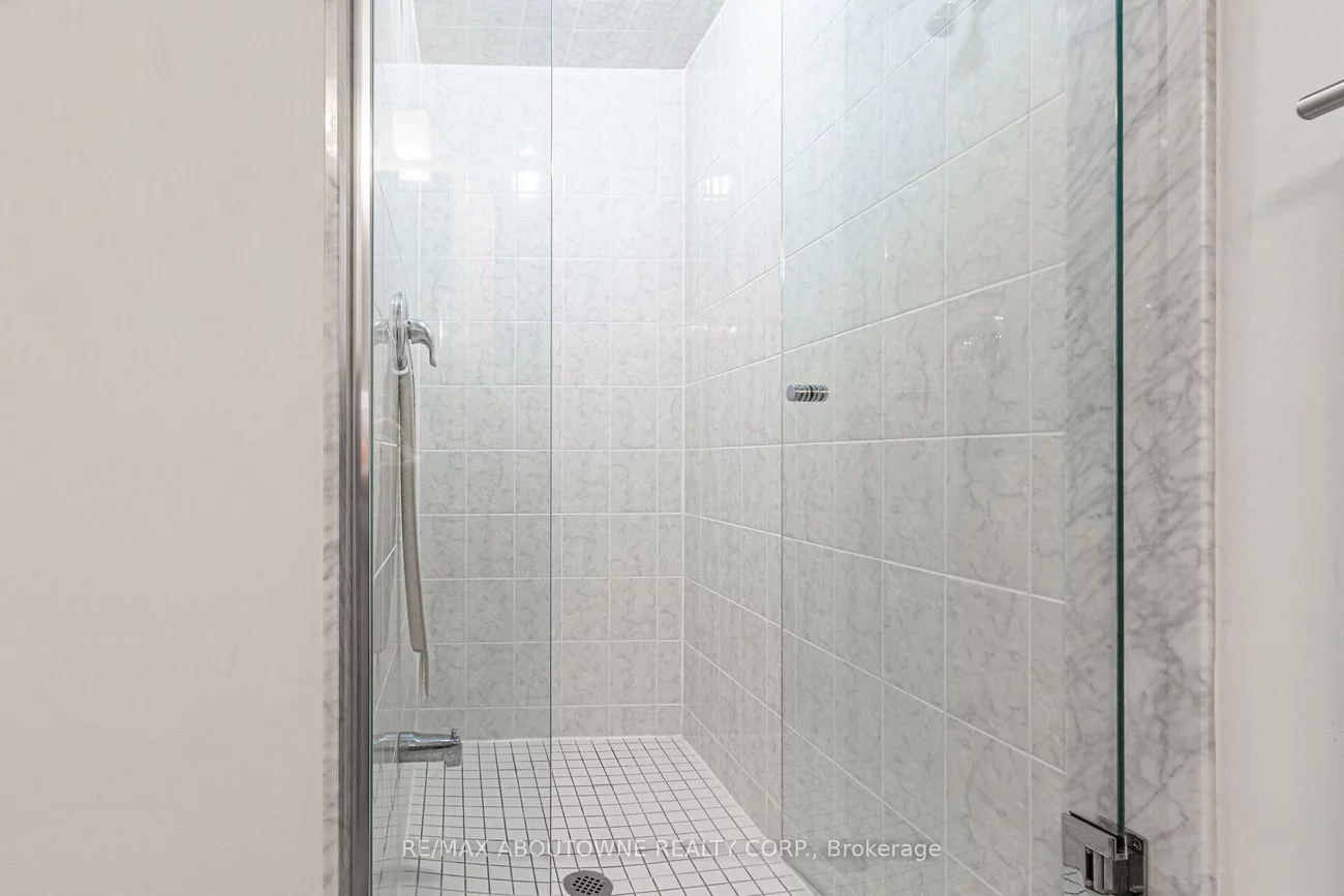 2480, POST, 1015 - RO River Oaks, Oakville