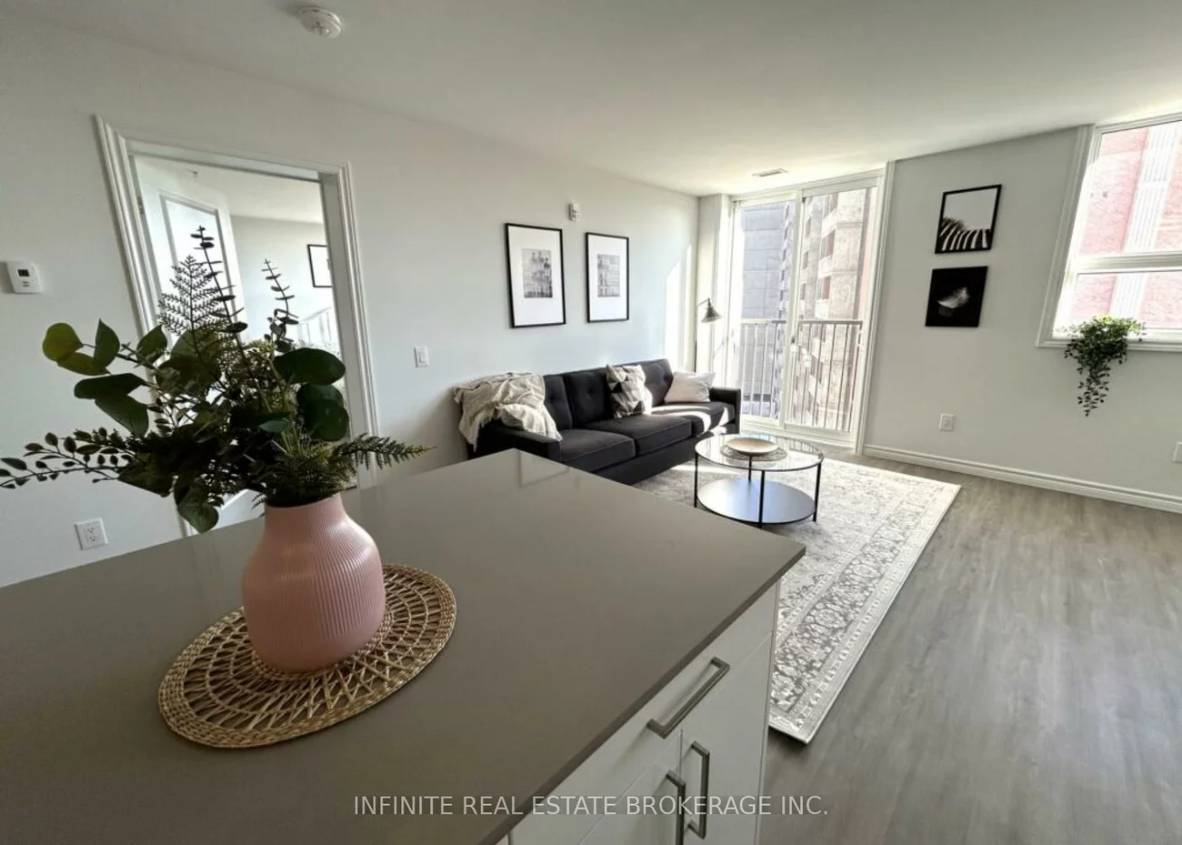 1254, Marlborough, 1003 - CP College Park, Oakville