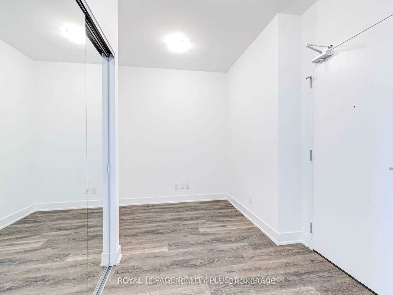 297, Oak Walk, 1015 - RO River Oaks, Oakville