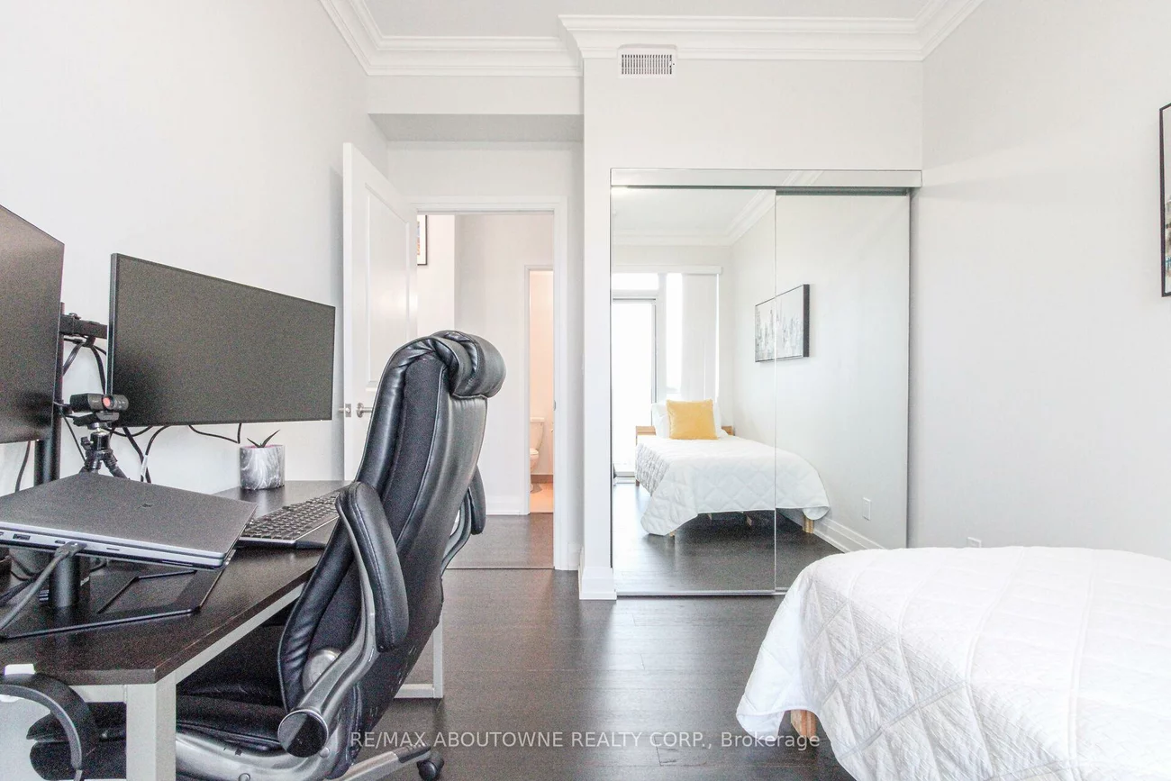 65, Speers, 1002 - CO Central, Oakville