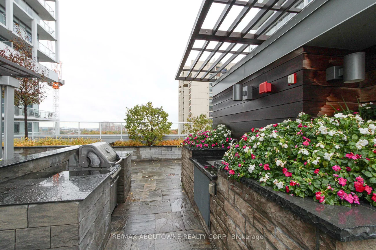 65, Speers, 1002 - CO Central, Oakville