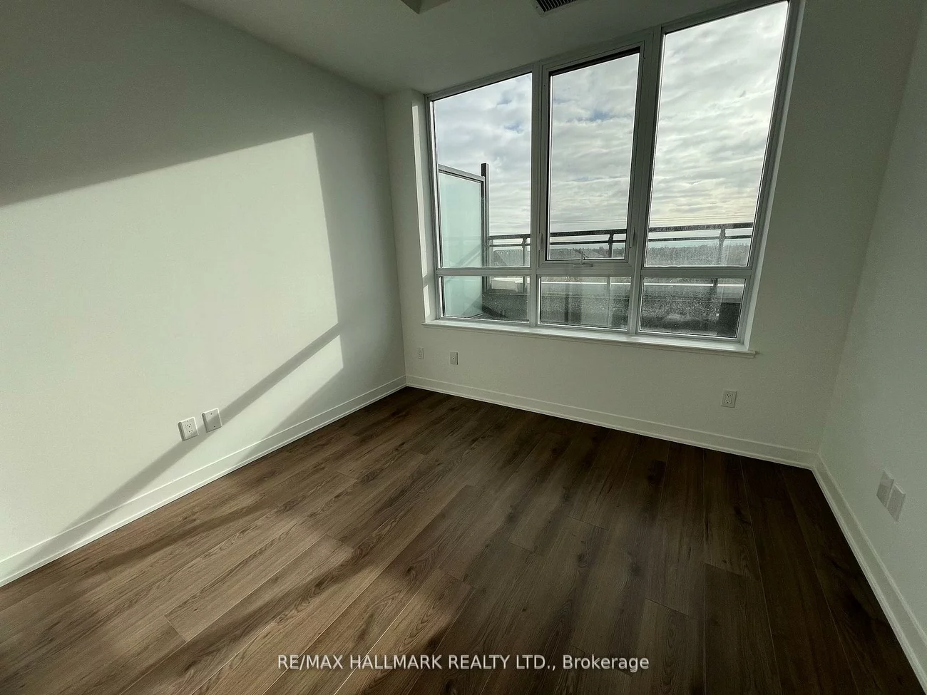 405, Dundas, 1008 - GO Glenorchy, Oakville