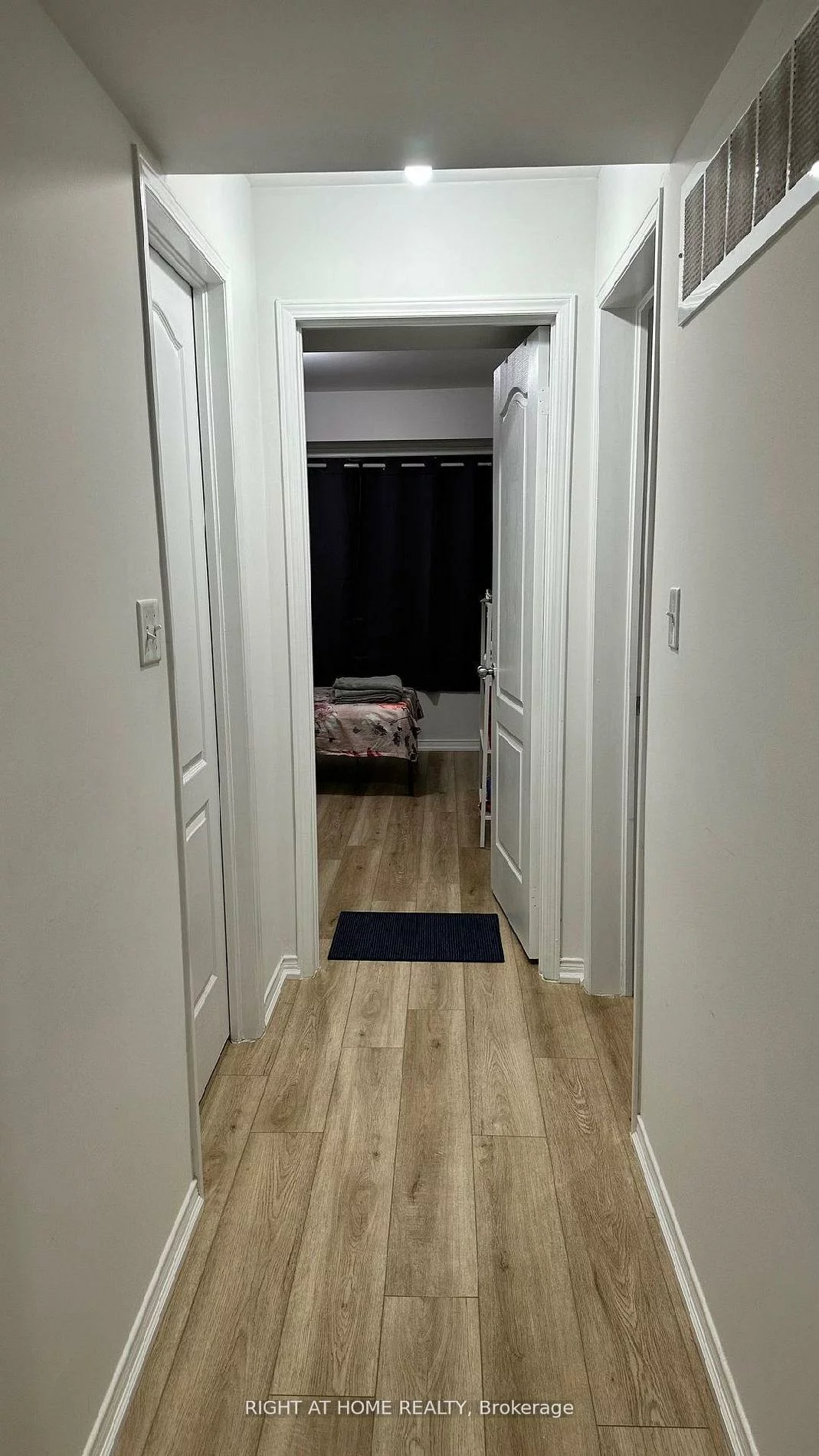 2460, Post, 1015 - RO River Oaks, Oakville