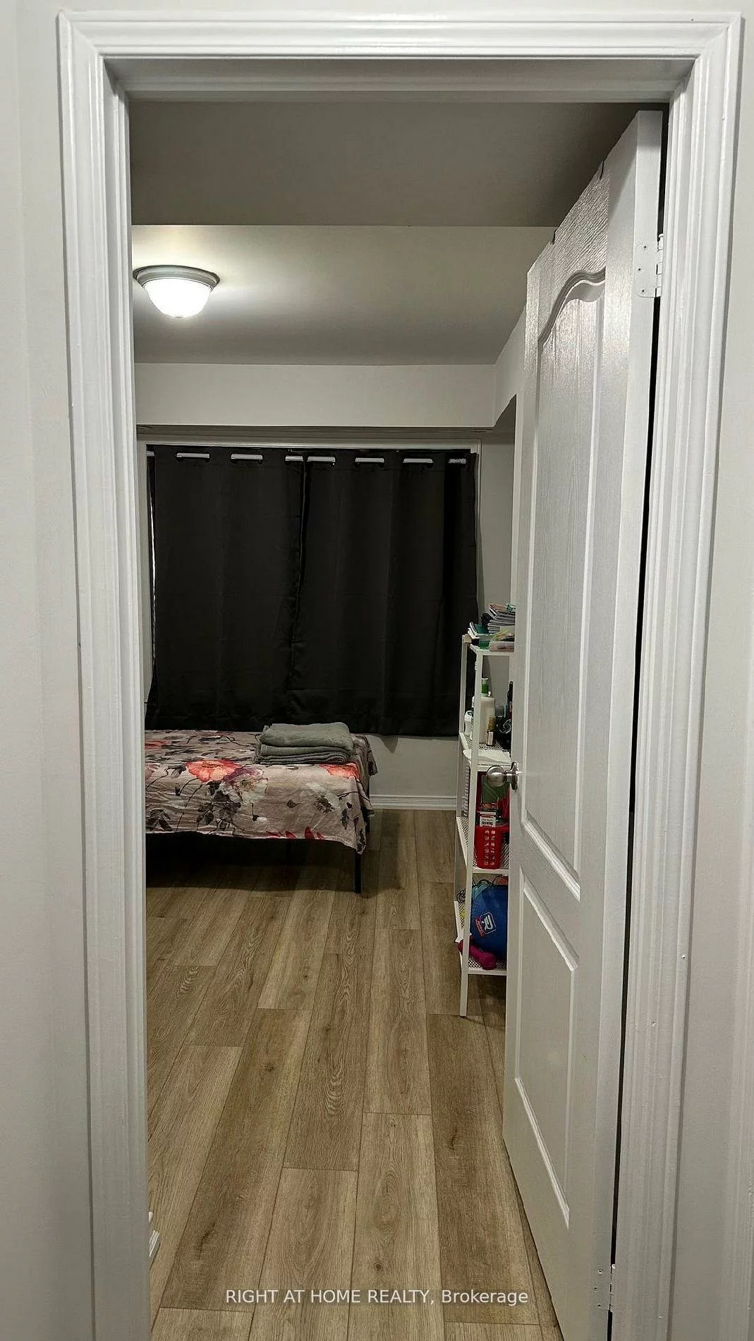 2460, Post, 1015 - RO River Oaks, Oakville