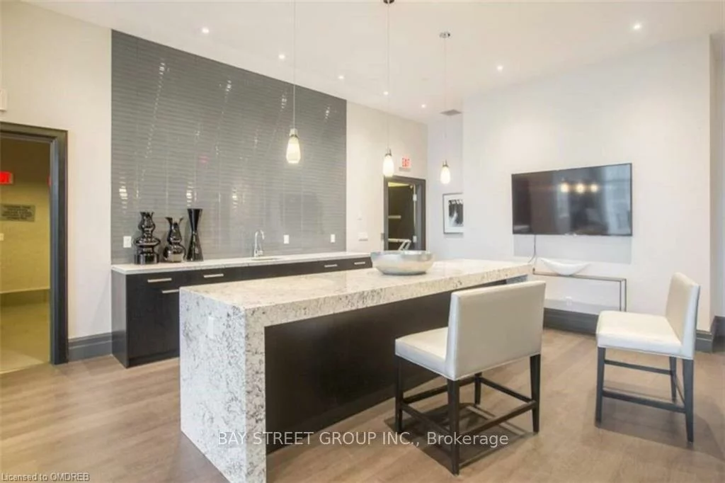 65, Speers, 1002 - CO Central, Oakville