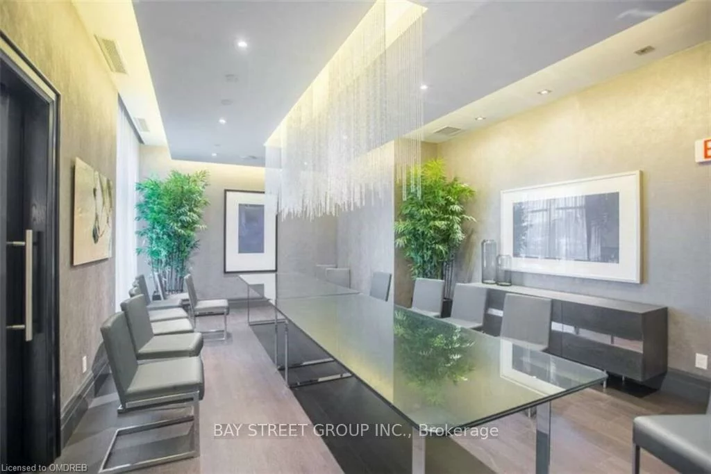 65, Speers, 1002 - CO Central, Oakville