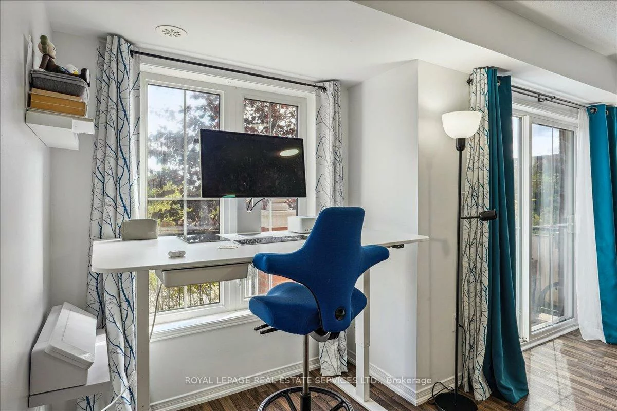 2480, Post, 1015 - RO River Oaks, Oakville