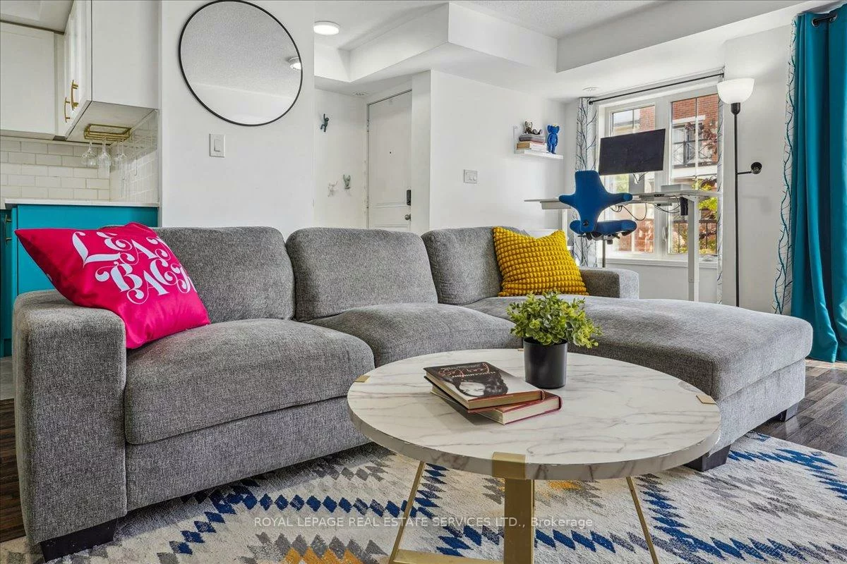 2480, Post, 1015 - RO River Oaks, Oakville