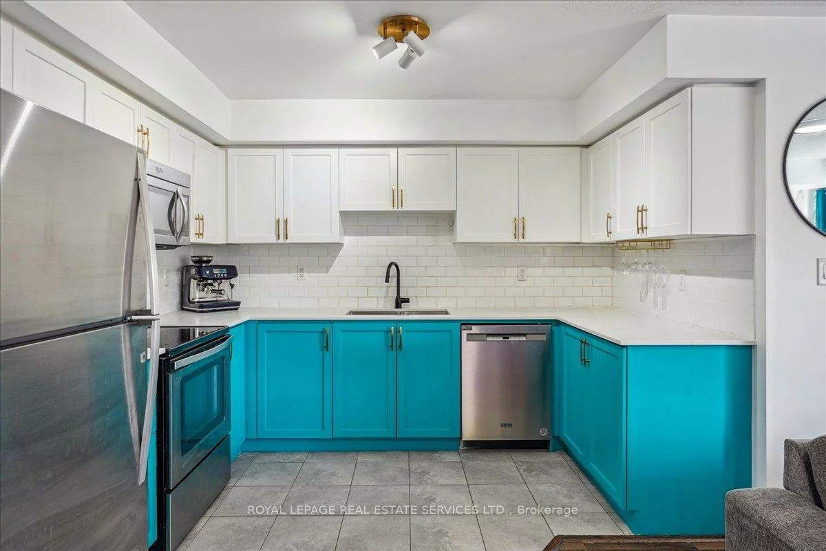 2480, Post, 1015 - RO River Oaks, Oakville