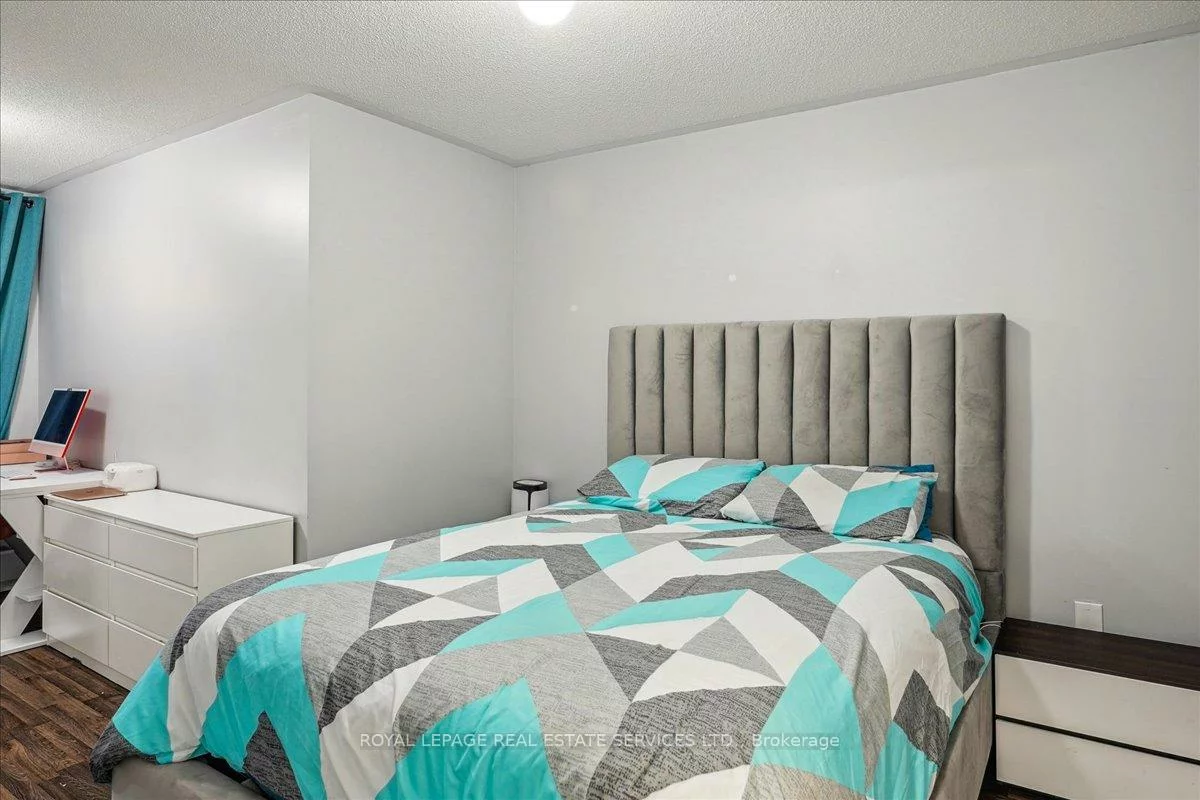 2480, Post, 1015 - RO River Oaks, Oakville