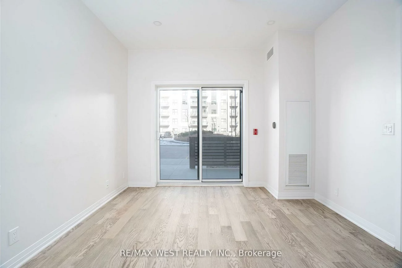 102, Grovewood, 1008 - GO Glenorchy, Oakville