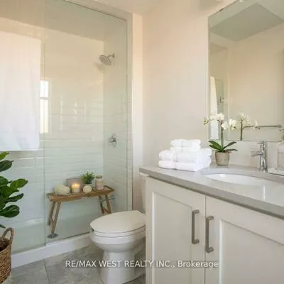 102, Grovewood, 1008 - GO Glenorchy, Oakville