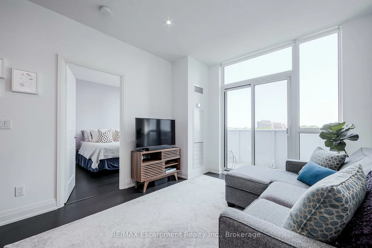 65, Speers, 1002 - CO Central, Oakville