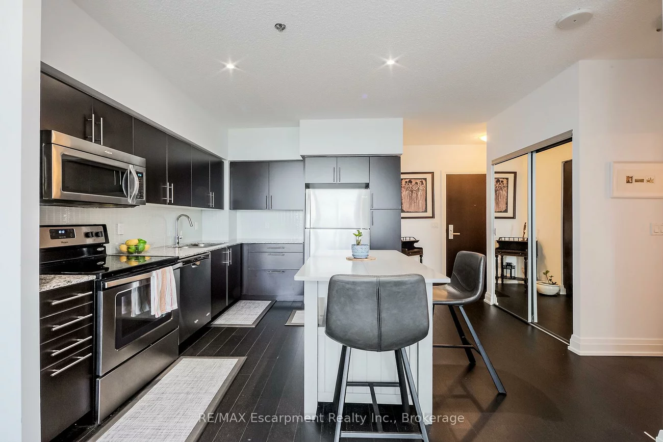 65, Speers, 1002 - CO Central, Oakville