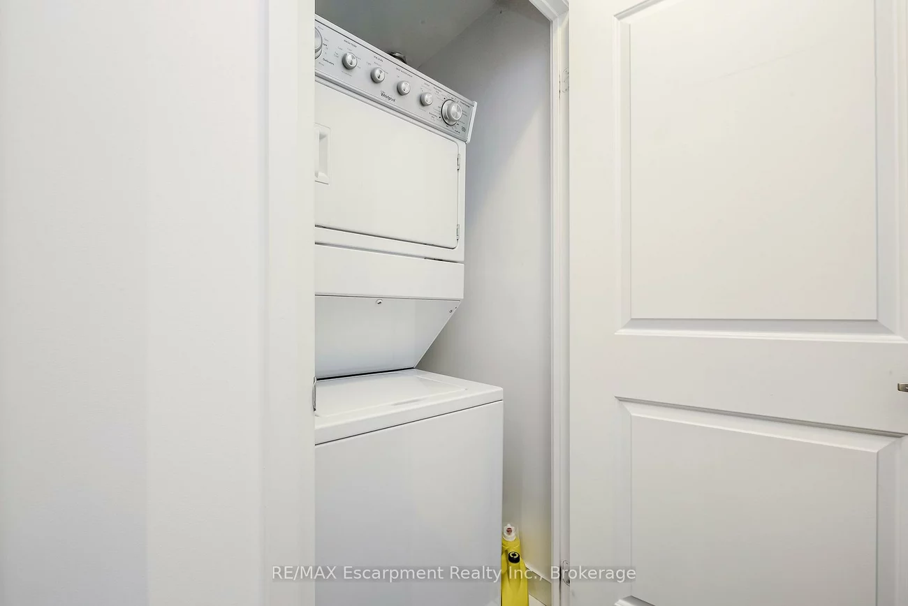 65, Speers, 1002 - CO Central, Oakville